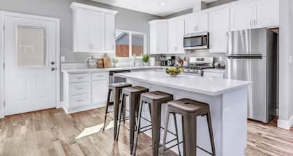 Brand new Family-Friendly Home Near Disneyland!