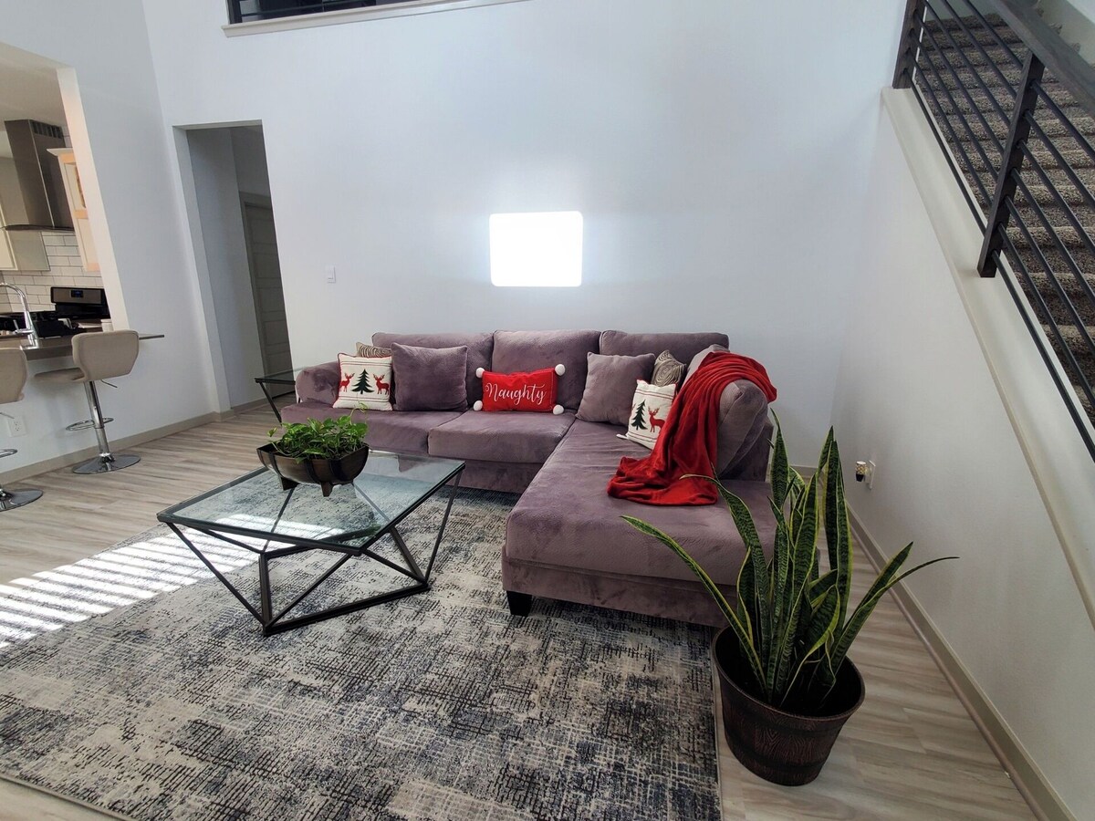 Photo 10 of Charming 3-bedroom house in lovely Houston with AC, WiFi