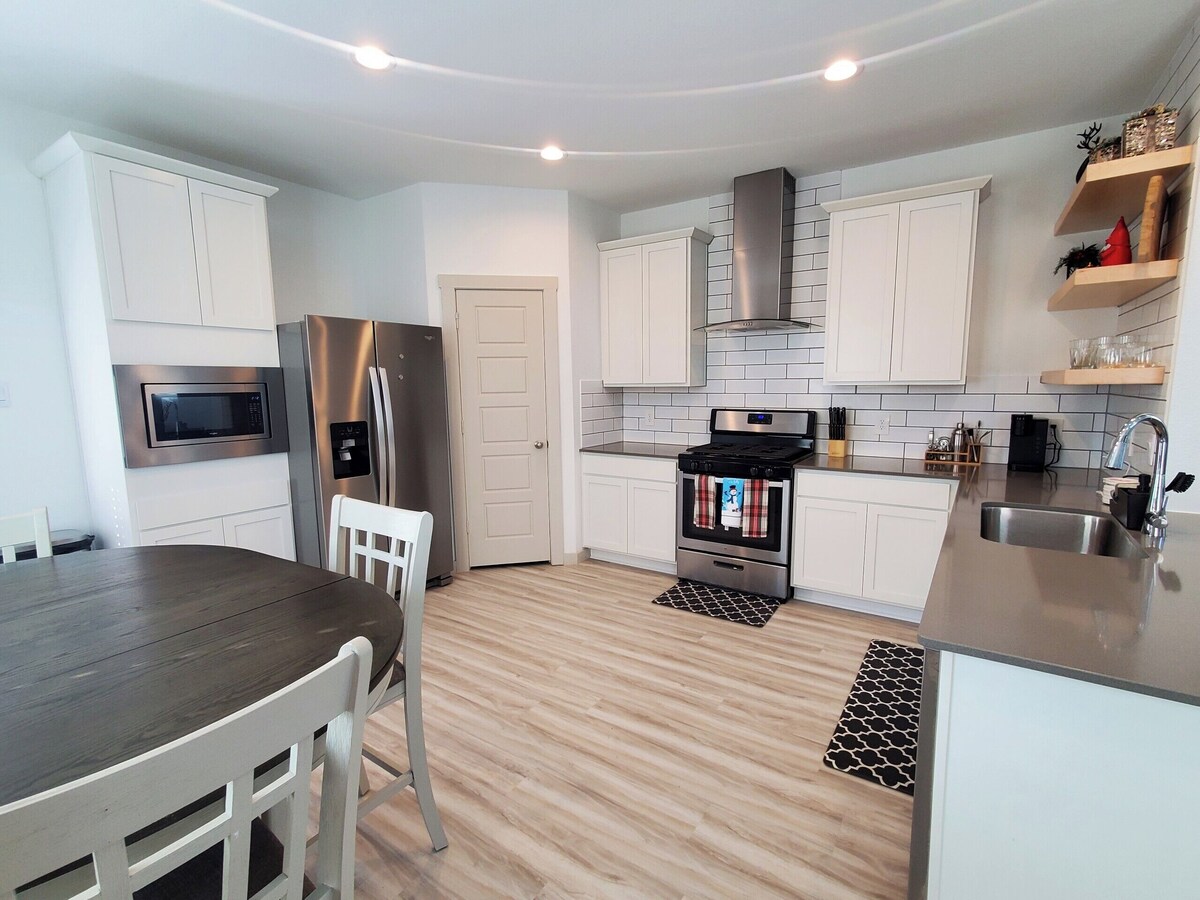 Photo 7 of Charming 3-bedroom house in lovely Houston with AC, WiFi