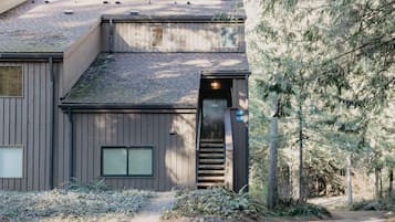 Condo, 1 Bedroom, Smoking, Balcony | Exterior