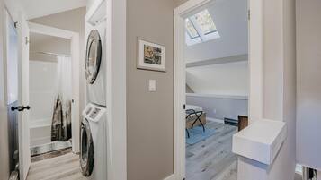 Condo, 1 Bedroom, Smoking, Balcony | Interior