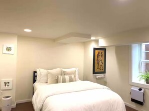 1 habitación, tabla de planchar con plancha, wifi y ropa de cama 