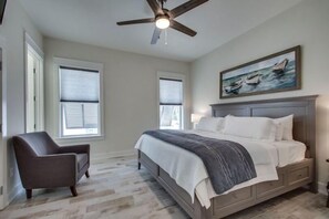 3 chambres, fer et planche à repasser, lit parapluie, Wi-Fi gratuit