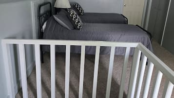 3 slaapkamers, een strijkplank/strijkijzer, wifi, beddengoed