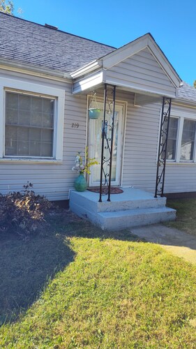 Charming 3-bedroom house in Licking, MO