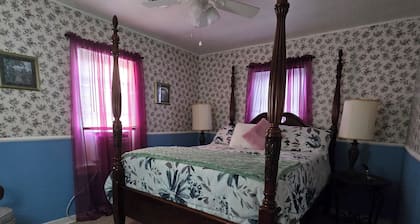 Charming 3-bedroom house in Licking, MO