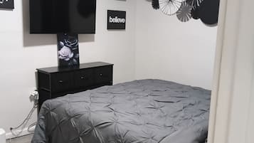 2 chambres, fer et planche à repasser, Wi-Fi, draps fournis