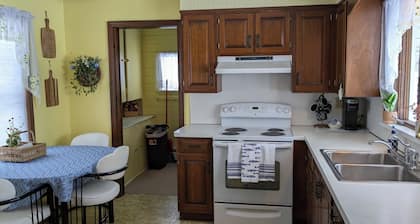 Waterfront home on the Sandusky Bay. Nice fishing spot close to Cedar Point.