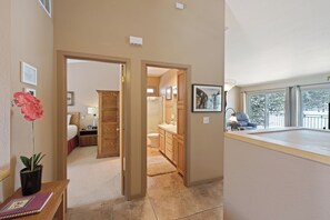 4 bedrooms, iron/ironing board, travel cot, free WiFi