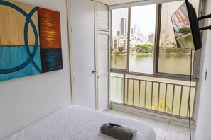 Bügeleisen/Bügelbrett, WLAN, Bettwäsche