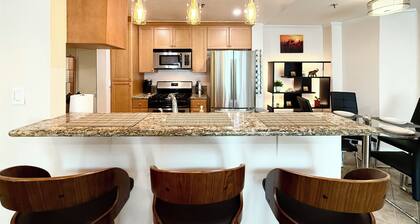 Modern 1-Bedroom LA Condo with 2 Parking Spaces - Prime Sherman Oaks Location