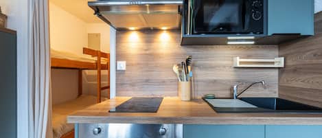 Frigorifero, microonde, forno, lavastoviglie