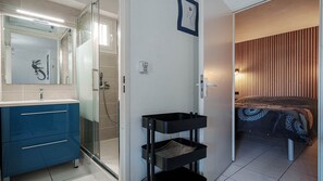 1 bedroom, iron/ironing board