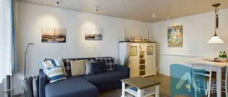 Fernseher, Stereoanlage