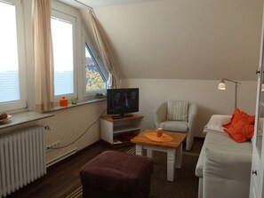 Unclassified image, 2 of 17, button