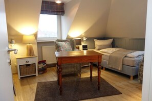 Unclassified image, 2 of 23, button