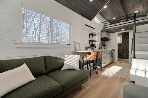 Hot Tub Tiny Home · Fire Pit · For Two