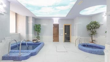 Sauna, vasca idromassaggio, bagno turco