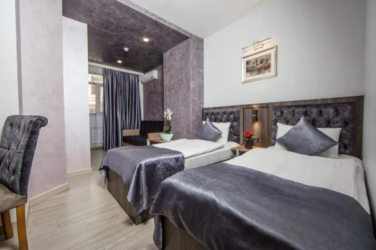 Ropa de cama de alta calidad y minibar