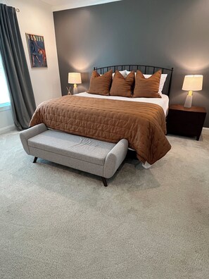 3 chambres, fer et planche à repasser, Wi-Fi gratuit, draps fournis