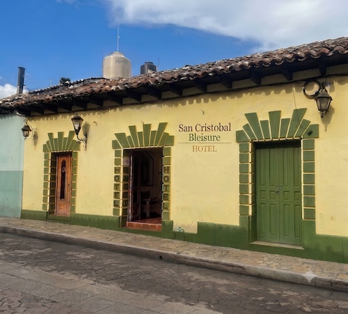 San Cristóbal Bleisure Hotel