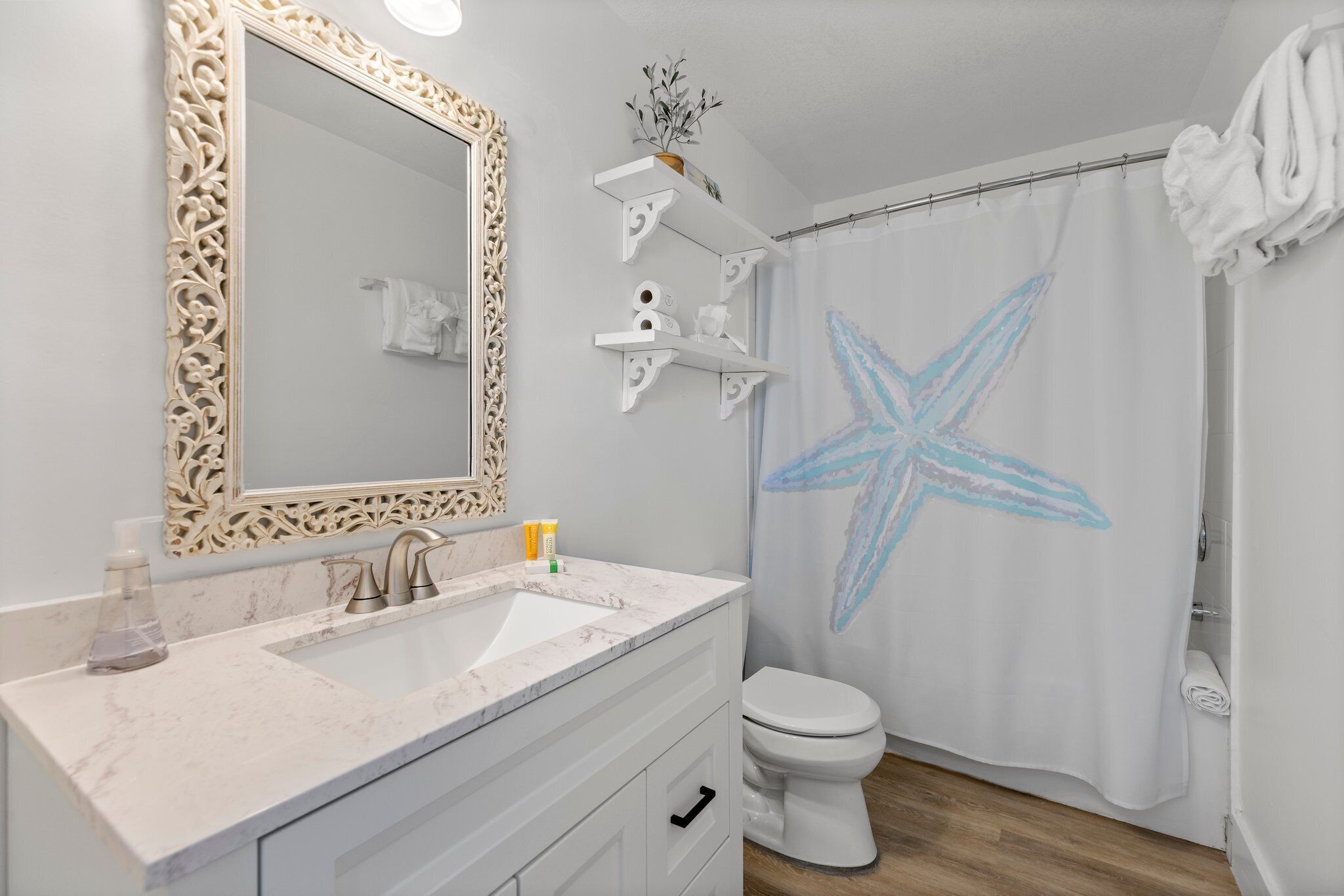 Shower, towels