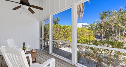 Gorgeous Renovated Cottage steps to beach!