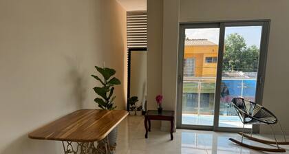 Apartamento amoblado, Excelente ubicacion, parqueadero gratis
