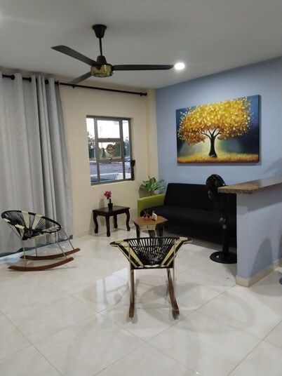 Furnished apartment, Excellent location, free parking