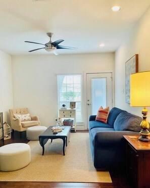 Smart TV, monitor de computadora y impresora 