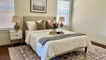 4 habitaciones, escritorio, tabla de planchar con plancha y wifi gratis