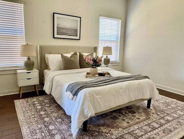 4 habitaciones, escritorio, tabla de planchar con plancha y wifi gratis 