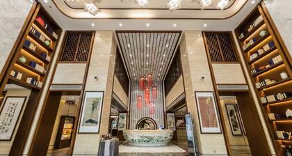 Century Runhua Hotel