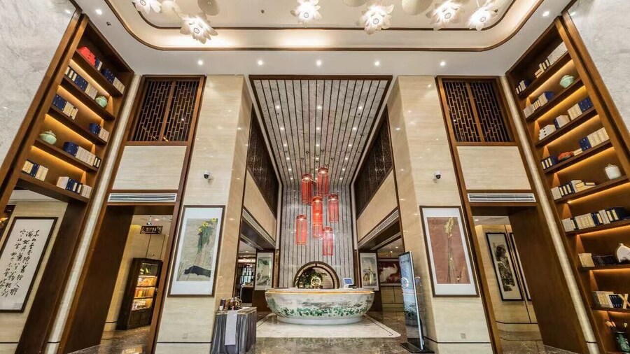 Century Runhua Hotel
