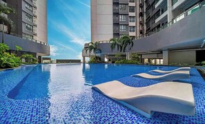 2 outdoor pools - R&F PRINCESS COVE BY RONGYU (Johor Bahru)