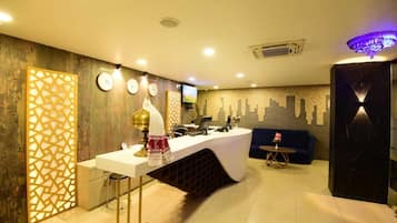 Quầy tiếp tân