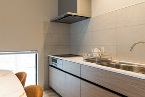 URUUMI -casa6- | Private kitchen - URUUMI (Onna)