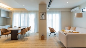 URUUMI -casa1- | Living area - URUUMI (Onna)