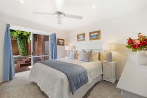 4 bedrooms, desk, iron/ironing board, free WiFi - Anna’s Haus | Iconic Views w/ Great Outdoor Living (Queenstown)