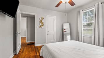2 habitaciones, tabla de planchar con plancha, wifi y ropa de cama