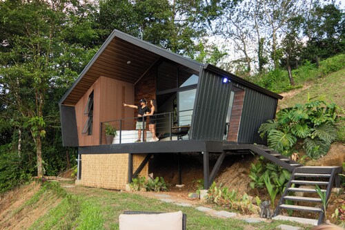 Elevant Sanctuary, Florencia, Alajuela