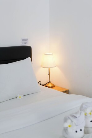 Desk, free WiFi, bed sheets - Otia Villa by Premier Hospitality Asia (Nusa Dua)