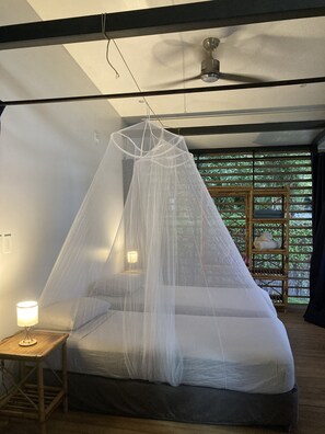 2 chambres, coffres-forts dans les chambres, Wi-Fi, draps fournis