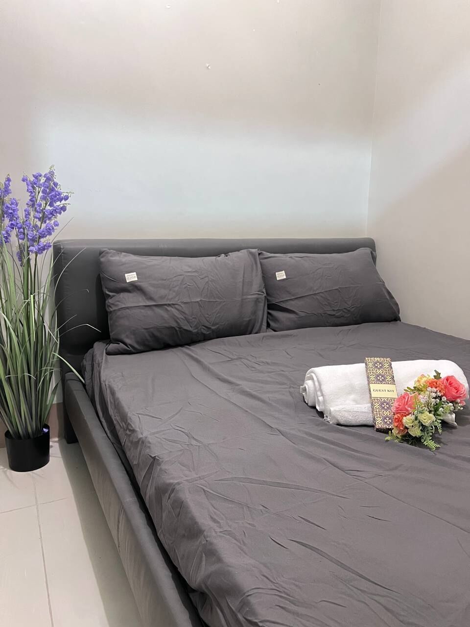 Individually decorated, free WiFi, bed sheets