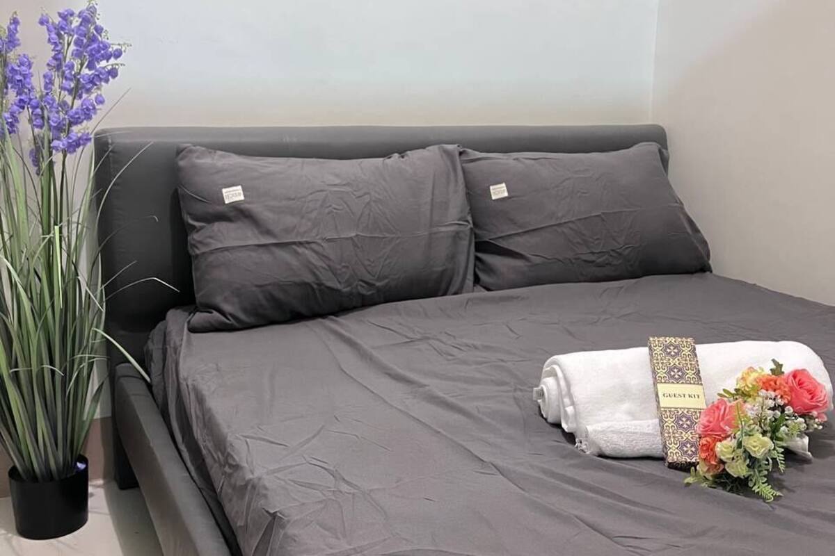 Individually decorated, free WiFi, bed sheets