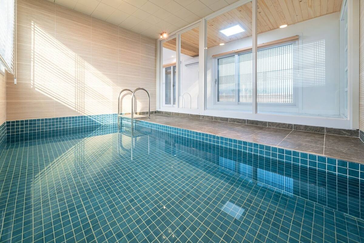 Basic-Zimmer, 2 Schlafzimmer (Private Pool Villa 6) | 1 Schlafzimmer, kostenloses WLAN