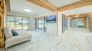 Kamar Basic, 2 kamar tidur (Private Pool Villa 4) | 1 kamar tidur dan Wi-Fi gratis