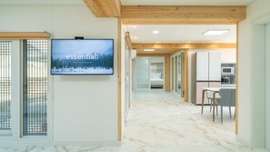 1 bedroom, free WiFi - Gyeongju Poseokjeong Hanok Pool Villa (Gyeongju)