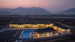 Exterior - Gyeongju Poseokjeong Hanok Pool Villa (Gyeongju)