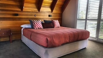 4 habitaciones, escritorio, tabla de planchar con plancha y wifi gratis